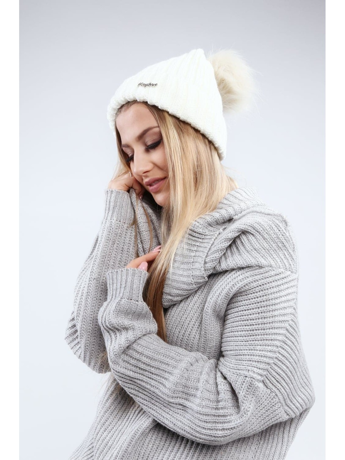 Cream winter hat C1 - Online store - Boutique